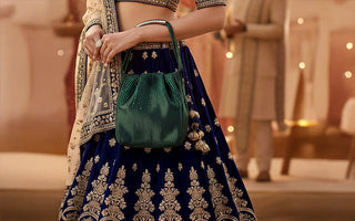 Matching bridesmaid dresses with stylish wedding party handbags