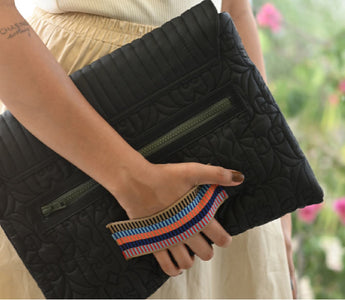 From Lecture Hall to Café to Client Meetings: How Etcetera Sleeves Fit Every Kind of Day